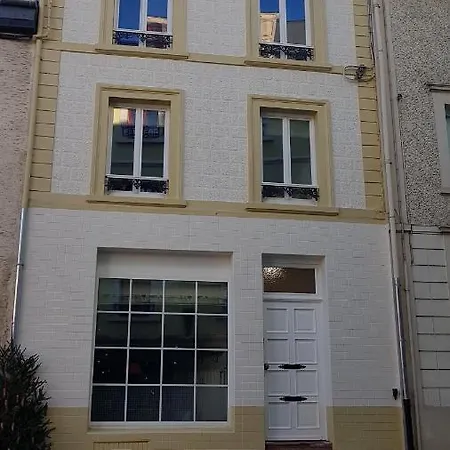Au Petit Logis * ブイヨン
